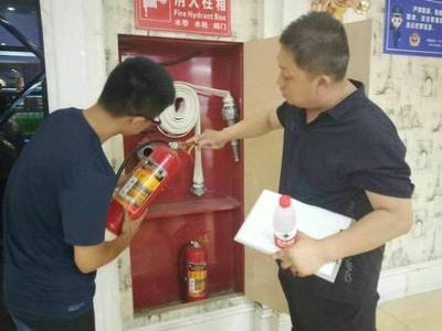 筑牢夜查防线，安全伴“夜”而行——关注消防器材，守护家园平安